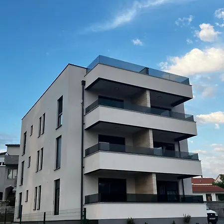 Luvigo Luxury דירה
